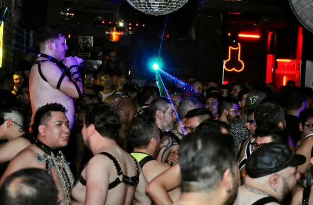 Nicho Bears & Bar - Gay Nightlife in Toluca