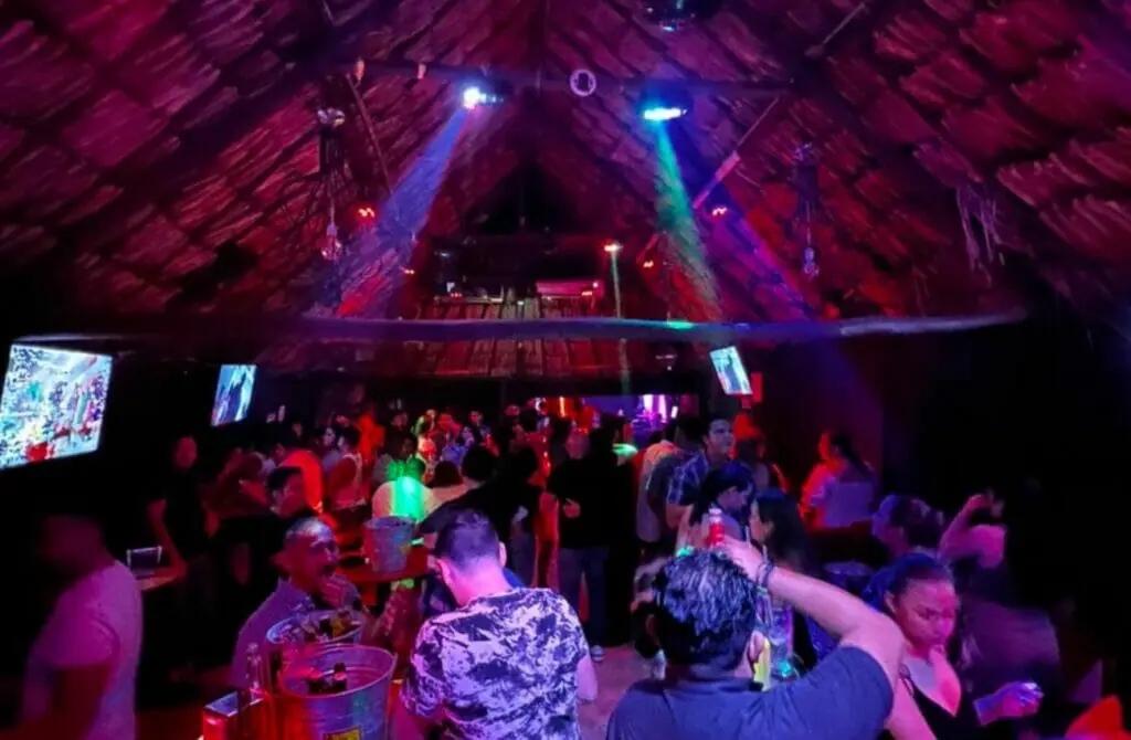 Papis - Gay nightlife in Merida