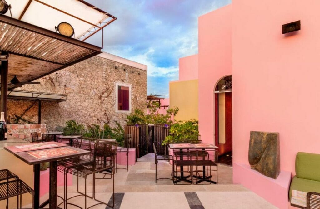 Roses & Xocolate - Gay Hotel in Merida
