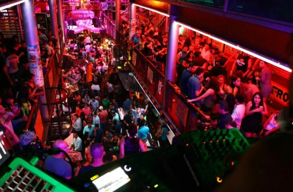 El Squid Roe - Gay Nightlife in Cabo San Lucas