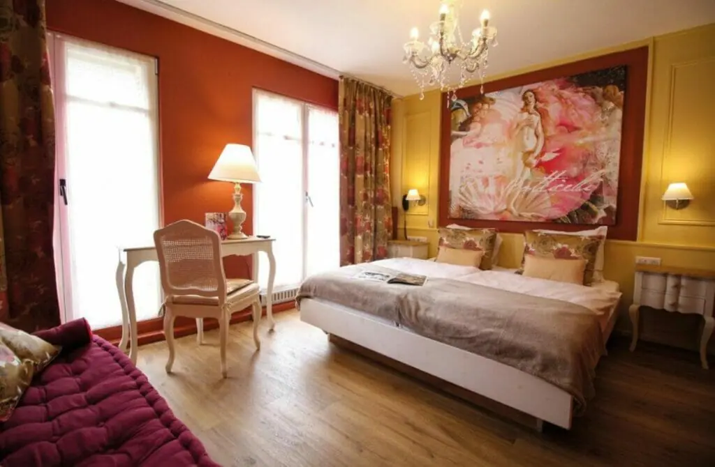 Hotel Roses - Gay Hotel in Strasbourg