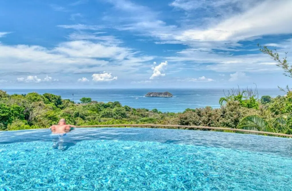 Hotel Villa Roca - Gay Hotel in Manuel Antonio