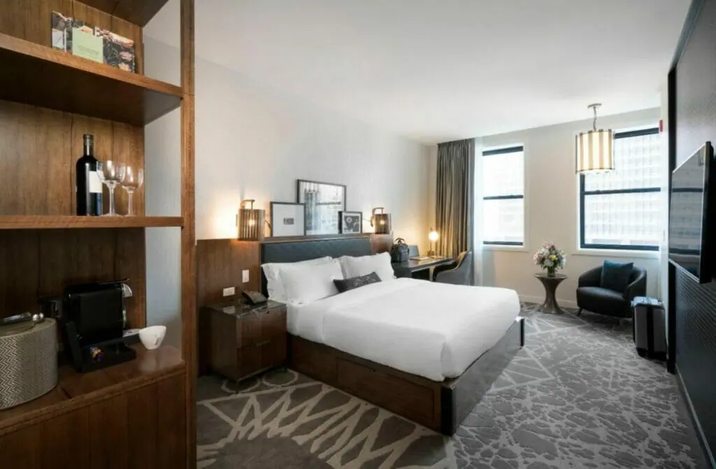 LondonHouse Chicago, Curio Collection by Hilton - Best Gay resorts in Chicago Illinois - best gay hotels in Chicago Illinois