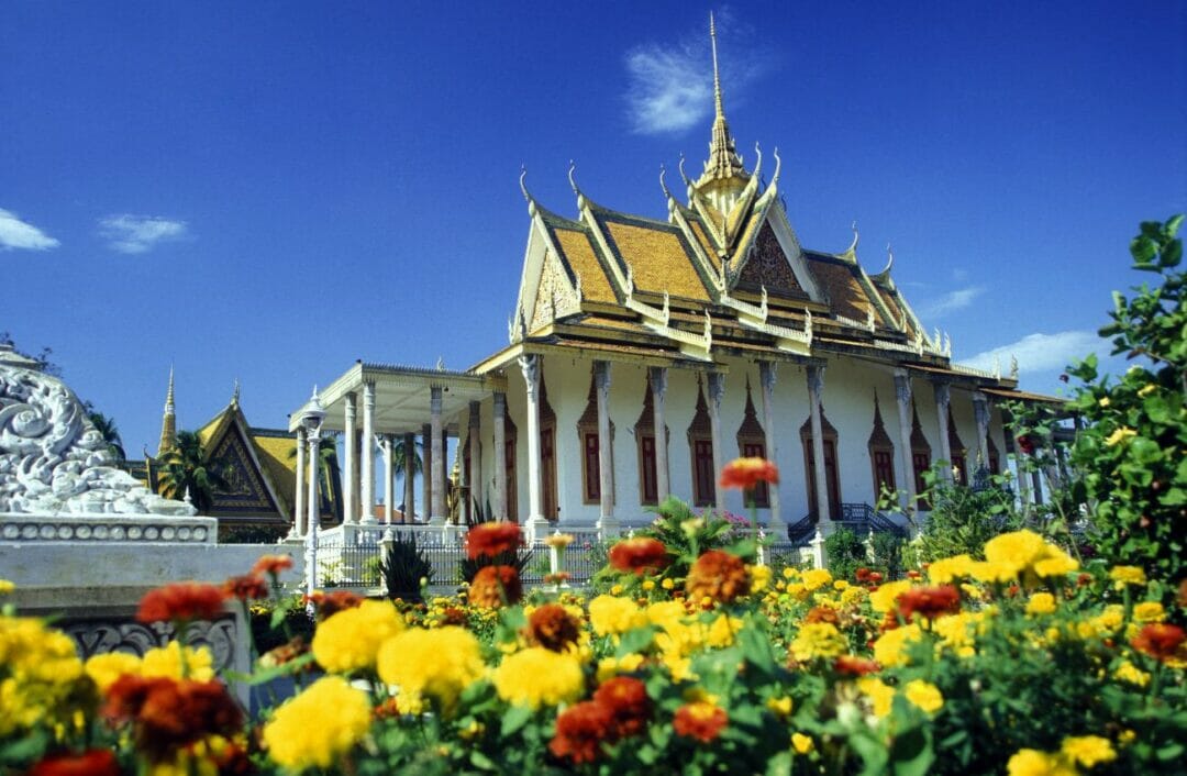 8 Fabulously Gay-Friendly & Gay Hotels In Phnom Penh To Try On Your ...