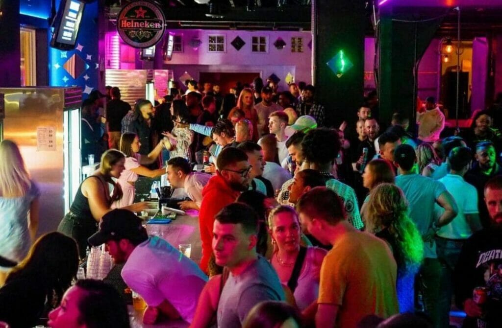 The Toothy Moose - Gay Nightlife in Halifax