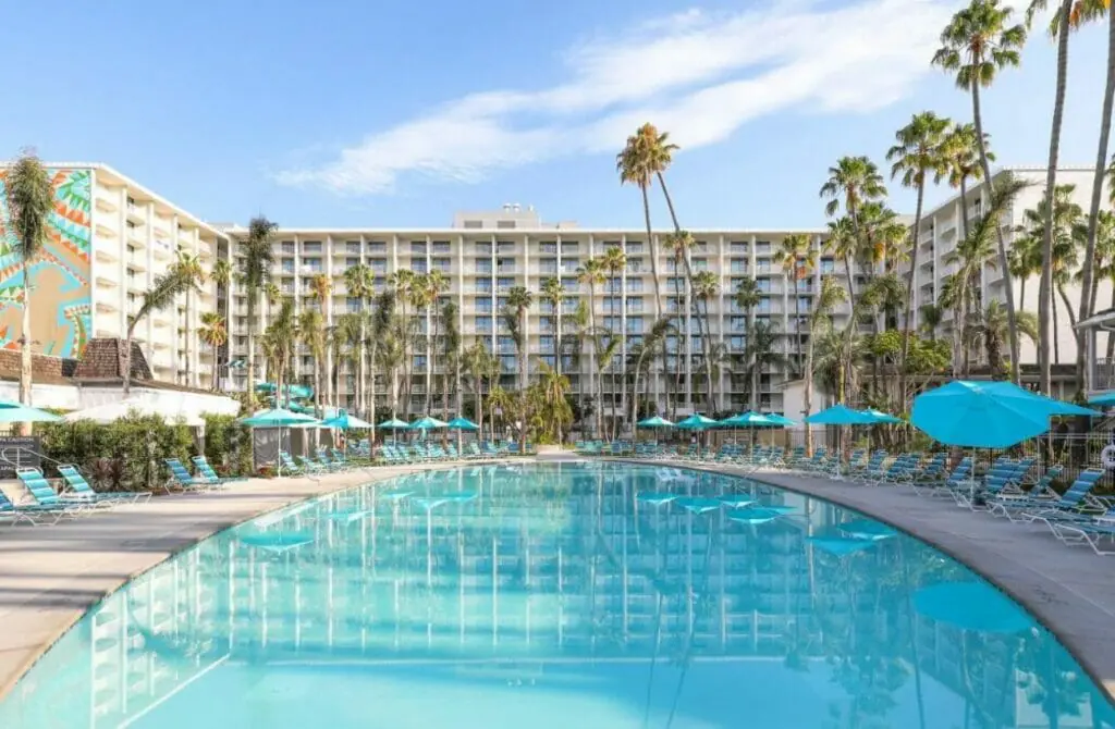 Town and Country San Diego - Best Gay resorts in San Diego California - best gay hotels in San Diego California