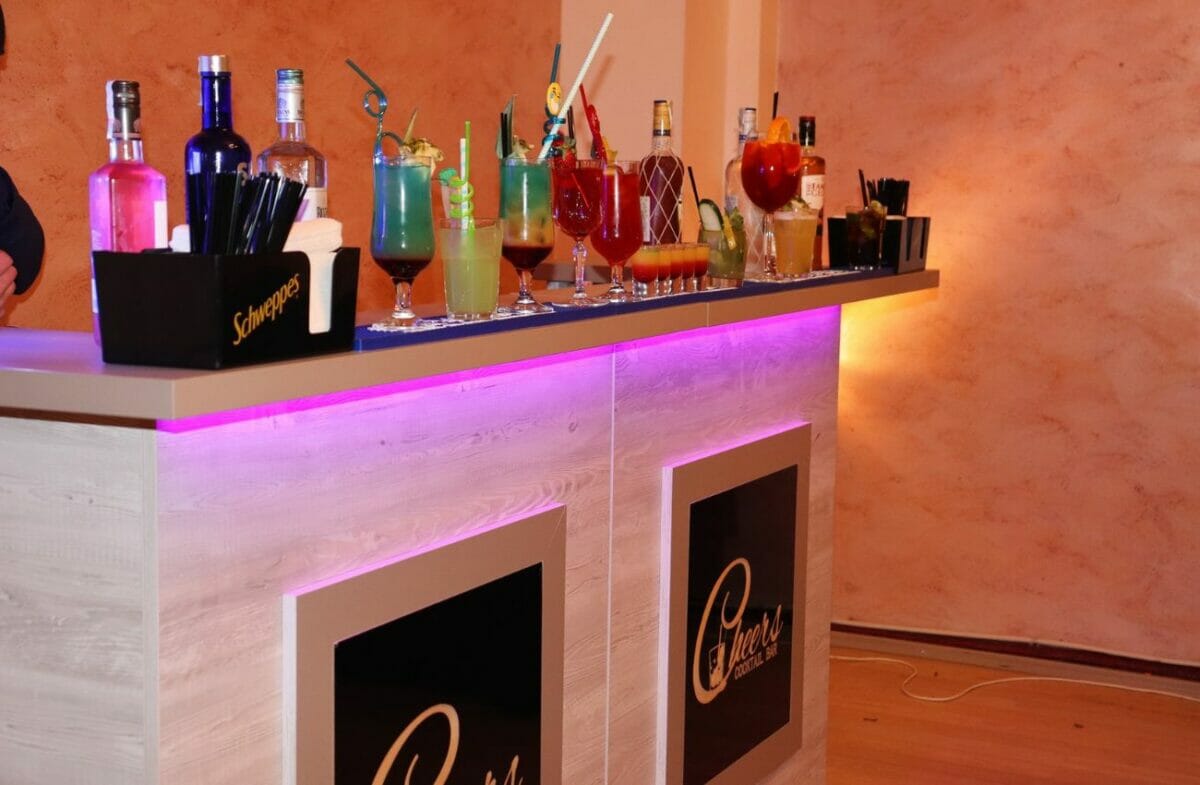 Cheers Cocktail Bar - best gay nightlife in Bacau
