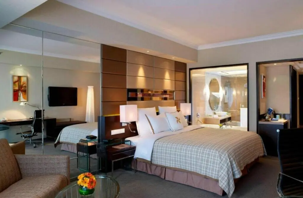 Four Points by Sheraton Beijing - Gay Hotel in Beijing