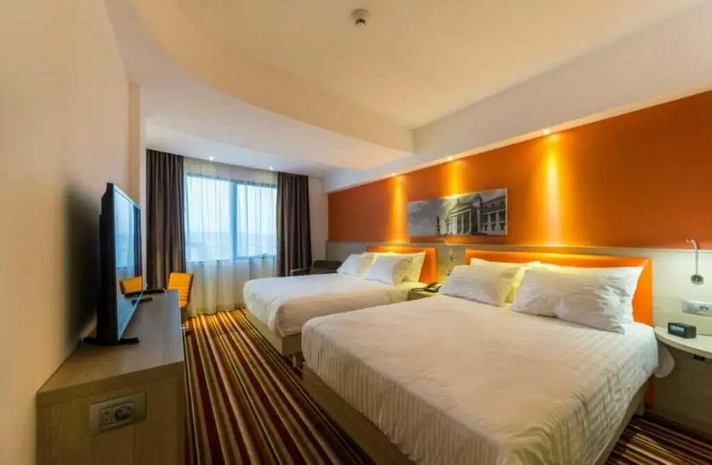 Hampton By Hilton Iasi - Gay Hotel in Iasi