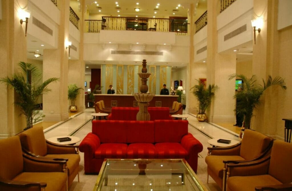 Radisson Hotel Varanasi - Gay Hotel in Varanasi