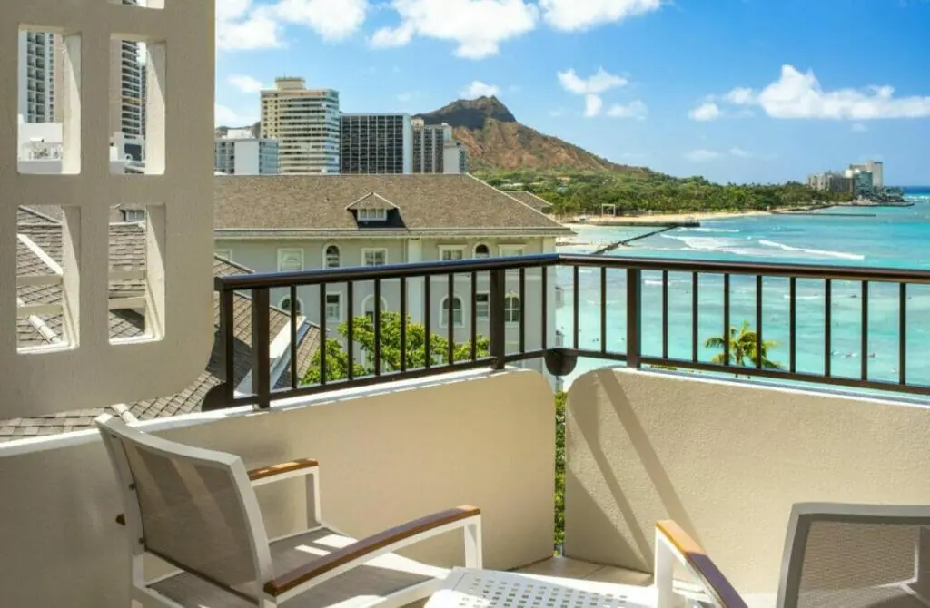 Moana Surfrider - Best Gay resorts in Honolulu Hawaii - best gay hotels in Honolulu Hawaii