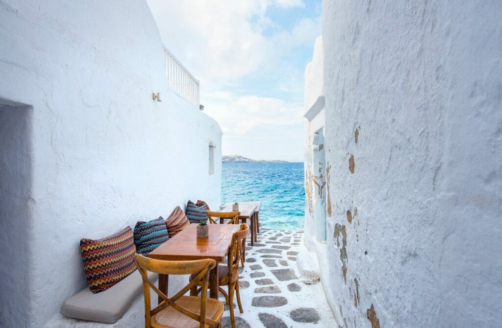 Exploring The Charm Of Luxury Rentals In Gay-Friendly Locations In Mykonos!