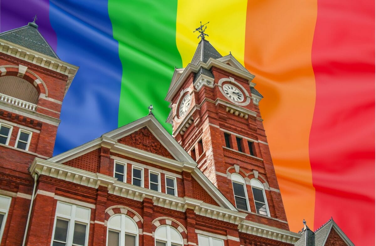 Moving To LGBTQ Auburn, Alabama? How To Find Your Perfect Gay Neighborhood!