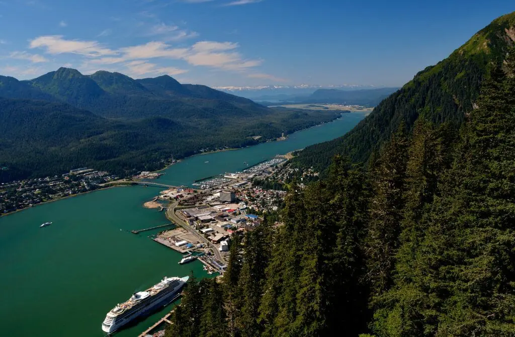 Moving To LGBTQ Juneau, Alaska? How To Find Your Perfect Gay Neighborhood!